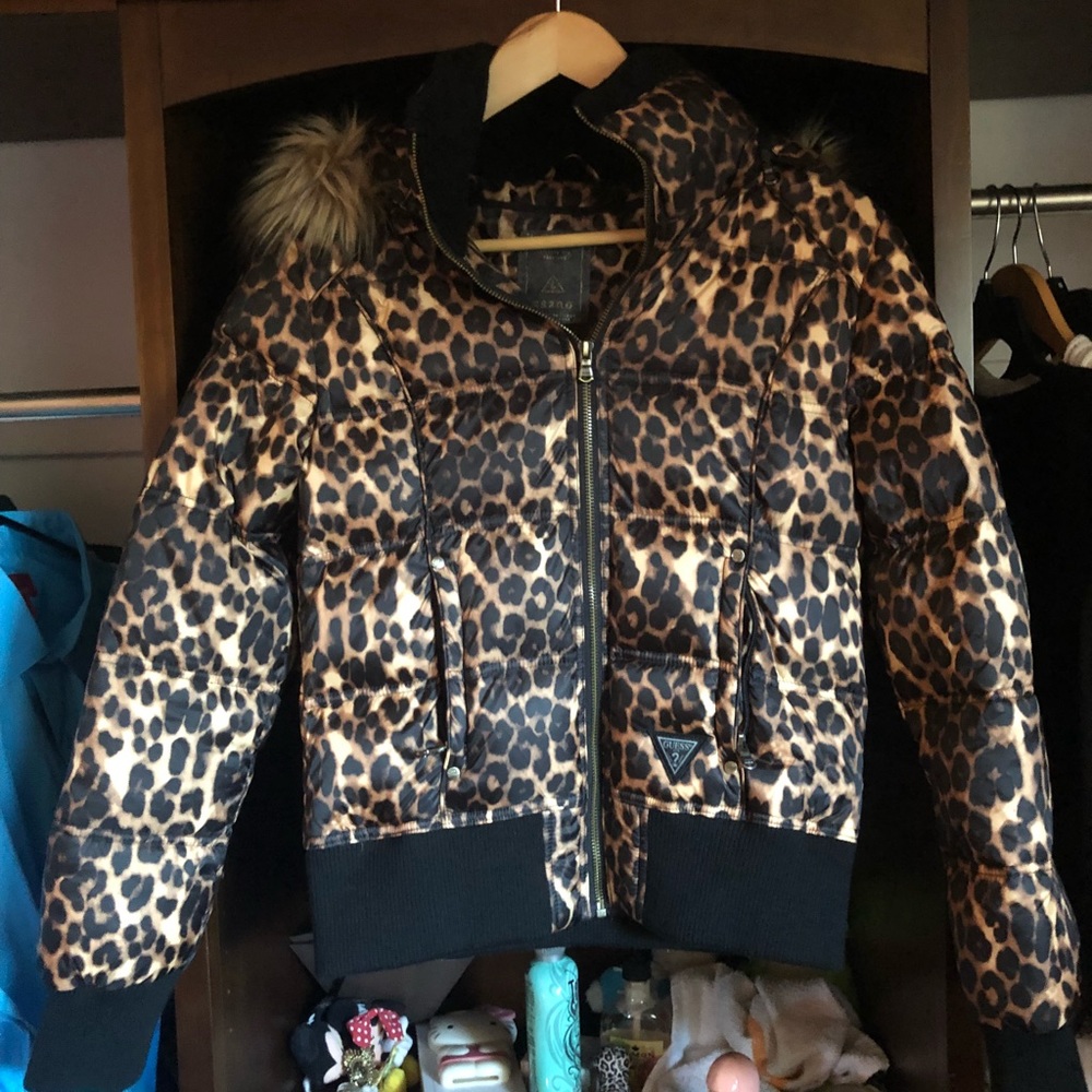 Like new Guess Cheetah Puffer Jacket